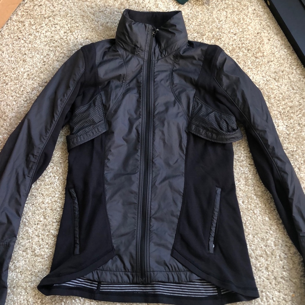 Lululemon windbreaker